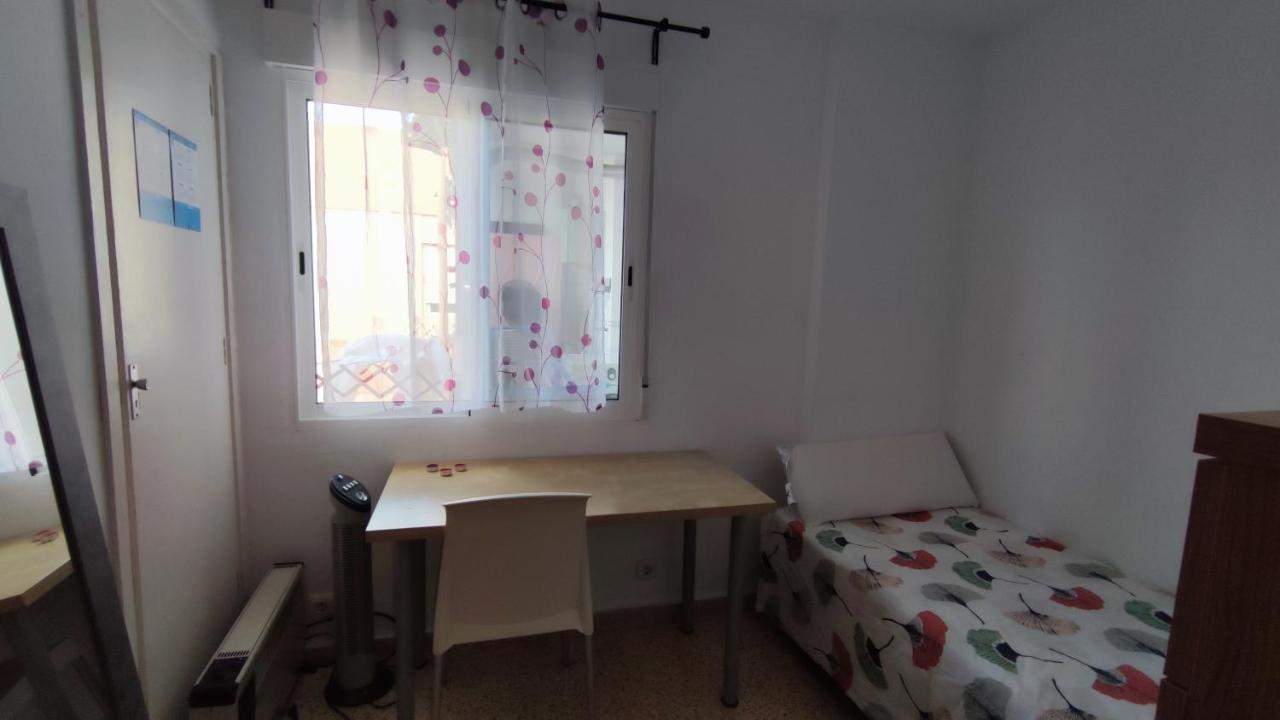 Habitaciones En Alquiler En Piso Compartido Valencia Szoba fotó